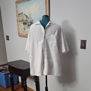 XL, White Short Sleeve Button-Up Shirt By BATCK BAY